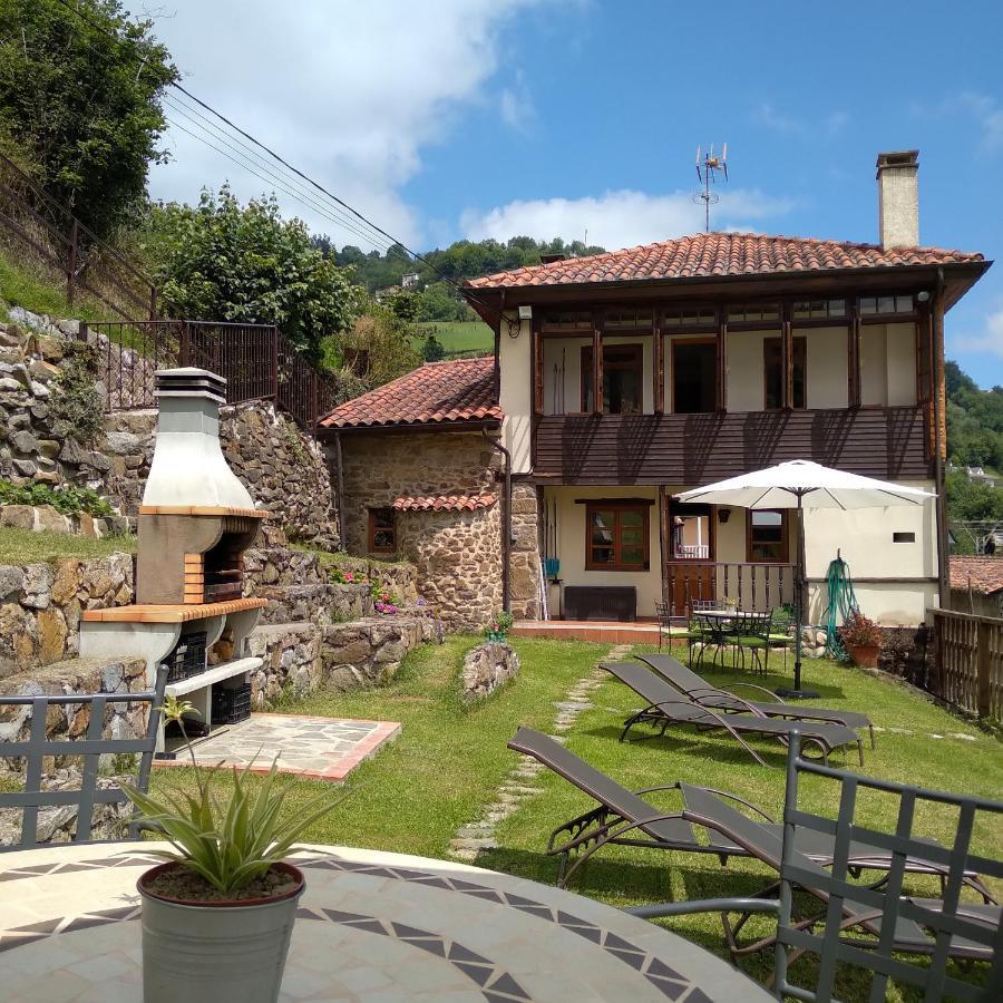 Casona Angliru Apartment Riosa Exterior photo